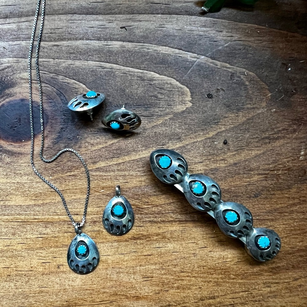 Vintage Turquoise Bear Paw Jewlery